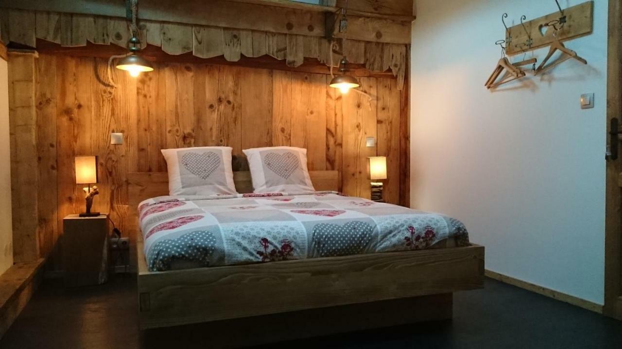 Ferme Familiale Chez Lili Villa Alex Ngoại thất bức ảnh